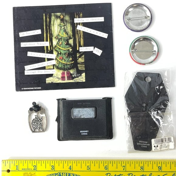 Nightmare Before Christmas Vtg Movie Promo Disney Lot Pins Button Frame Booklet - Picture 5 of 16